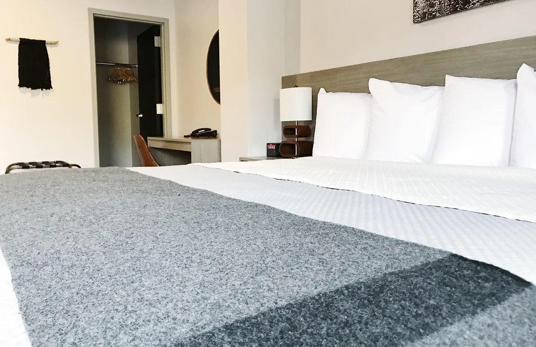 Airport Inn-1