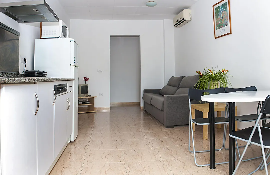 Aparthotel Iris-1
