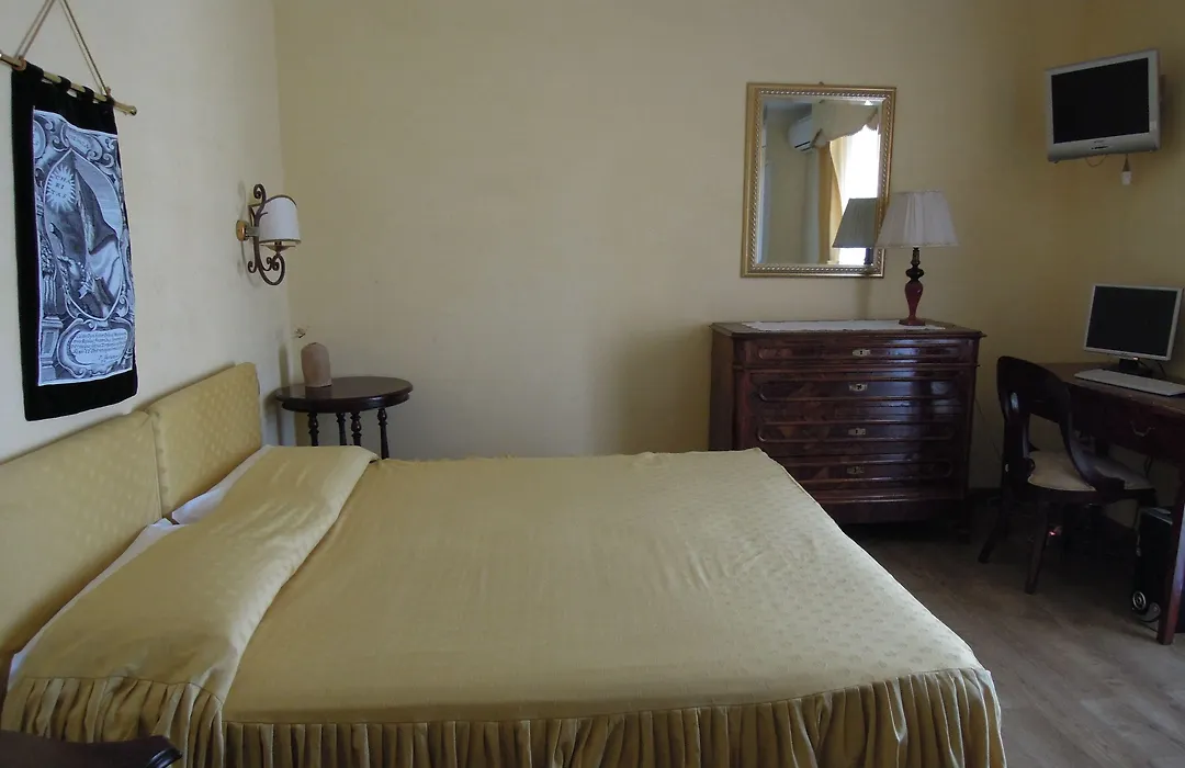 Sant'Agostino Guest Rooms-1