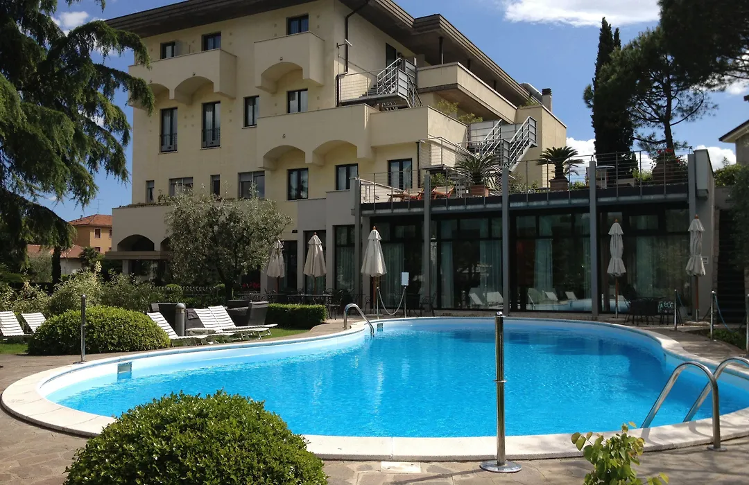 Hotel Piccola Vela-1
