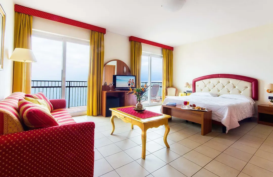 Piccolo Hotel-1