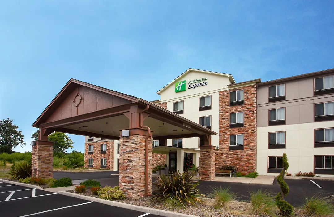 Holiday Inn Express Newport By Ihg-1