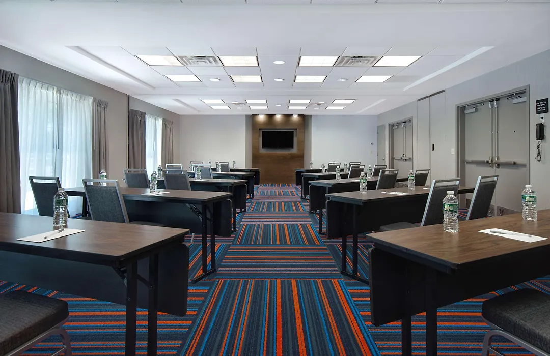Hampton Inn & Suites Yonkers-1