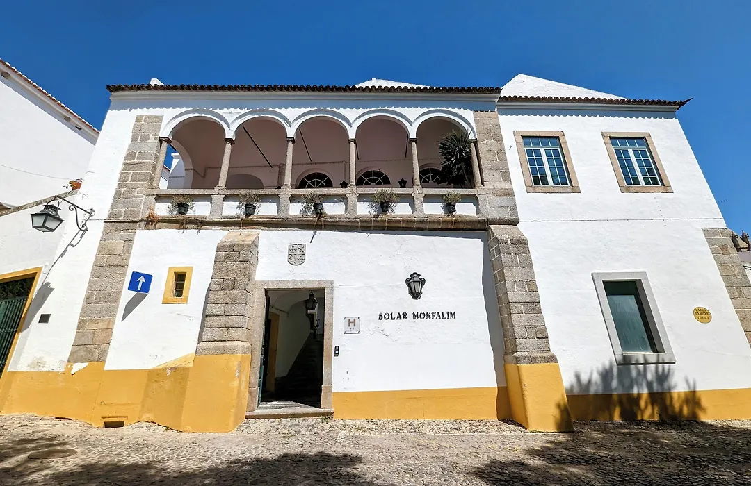 Hotel Solar De Monfalim-1