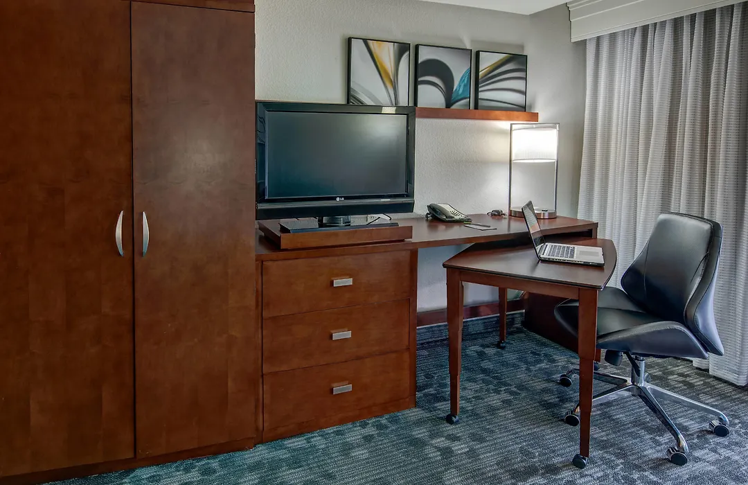 Courtyard By Marriott Troy-1