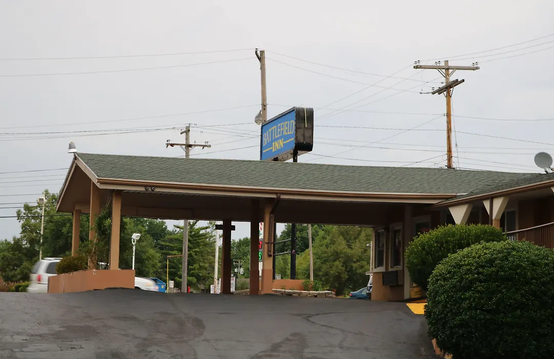 Battlefield Inn Springfield-1