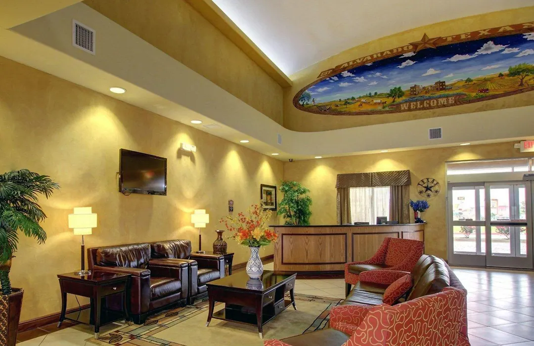 Comfort Inn & Suites Alvarado-1