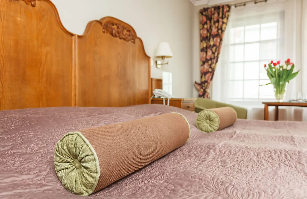 Hotel Czarna Roza-1