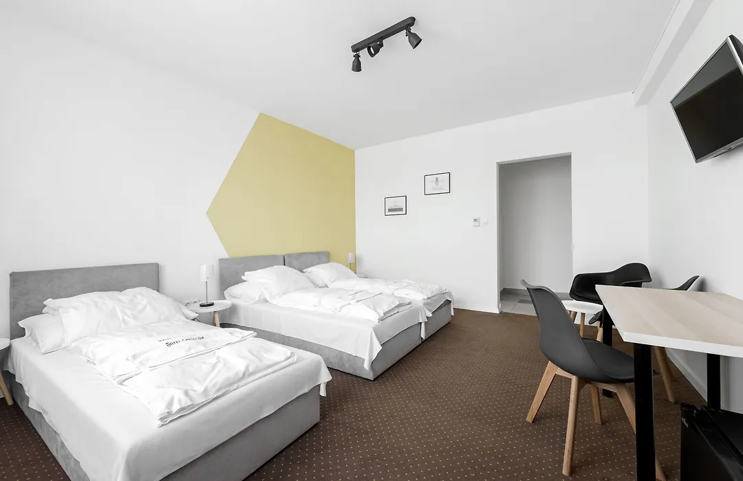 Chesscom Hotel-1