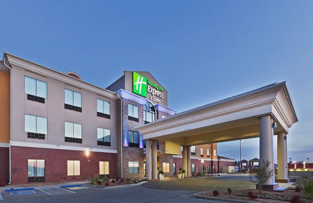 Holiday Inn Express & Suites Brownfield-1