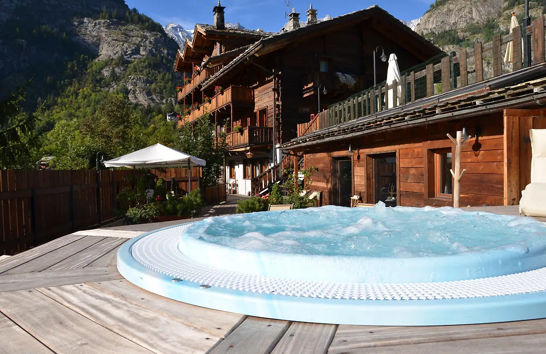 Hotel Chalet Svizzero-1