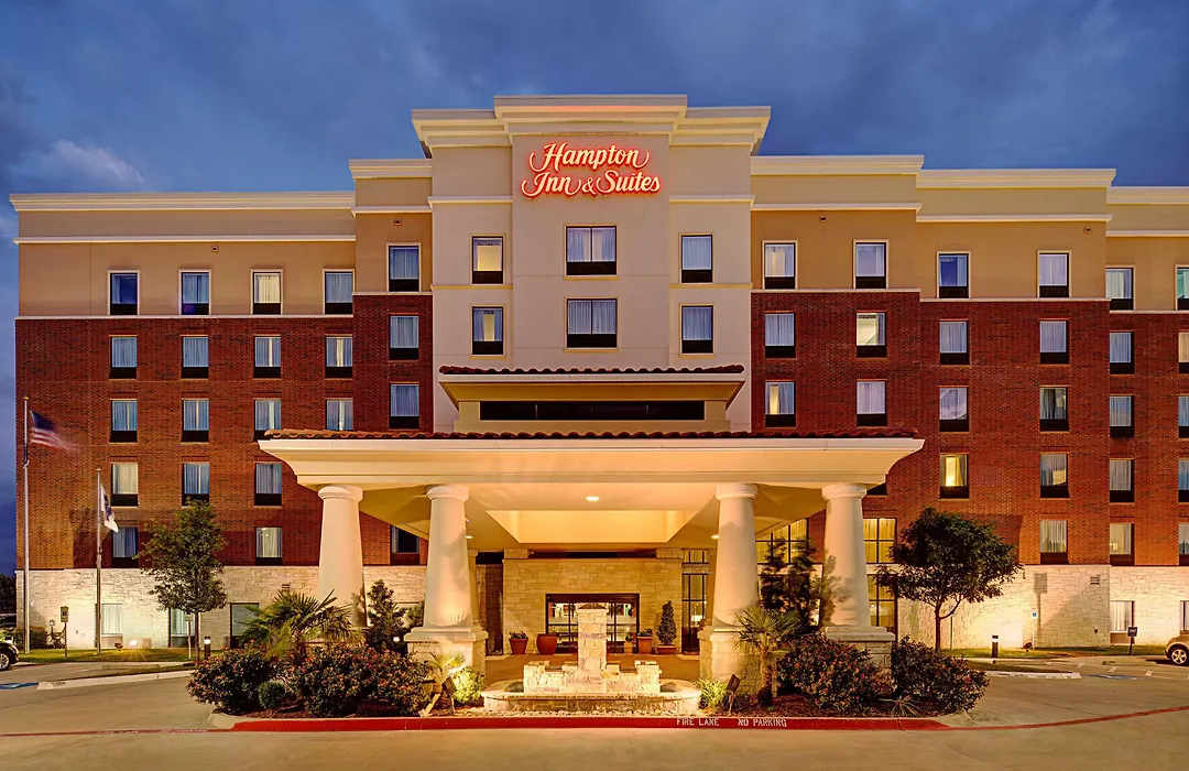 Hampton Inn And Suites Dallas/Lewisville-Vista Ridge Mall-1