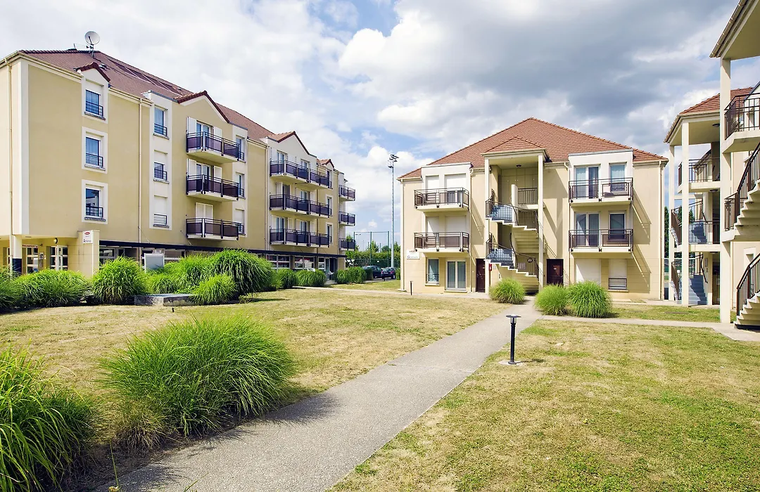 Residhome Roissy Village-1