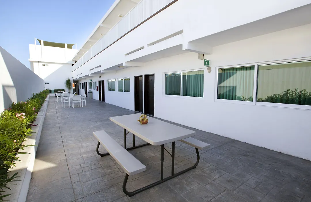 Hotel Del Sol-1