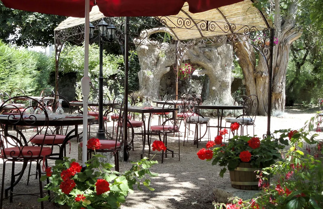 Logis Hôtel Restaurant La Breche-1