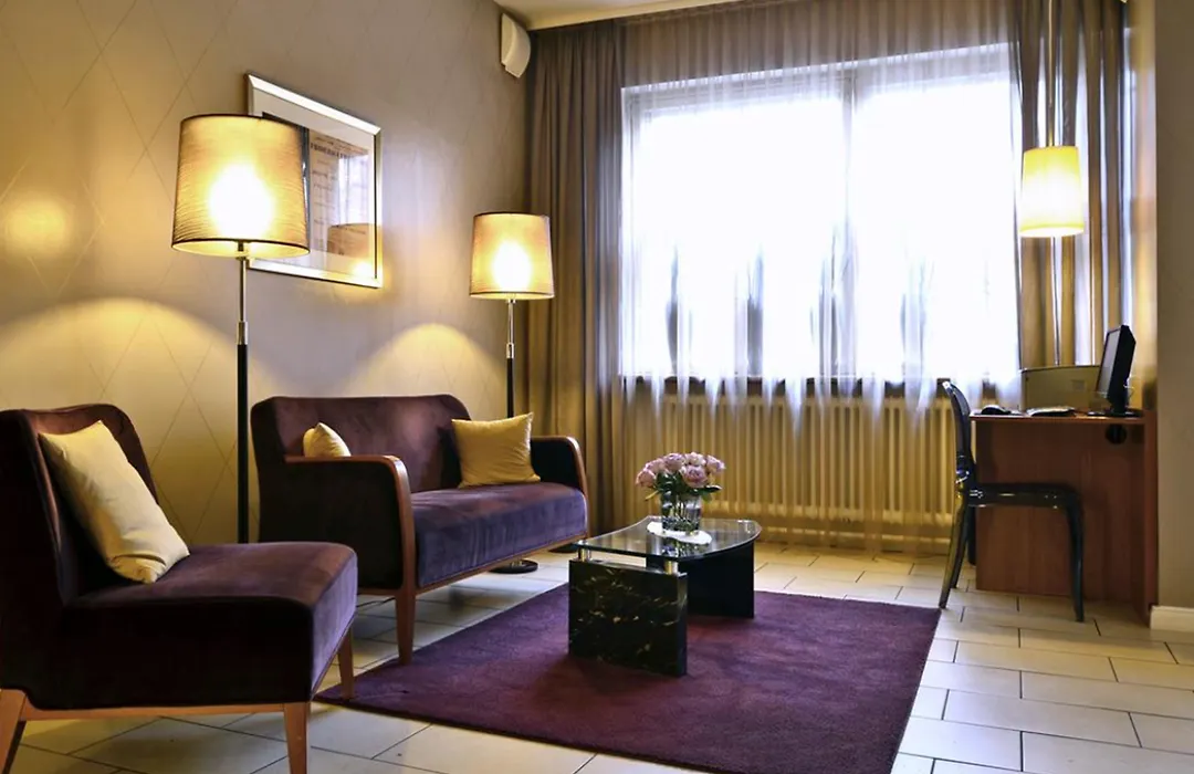 Comfort Hotel Tom Kyle-1