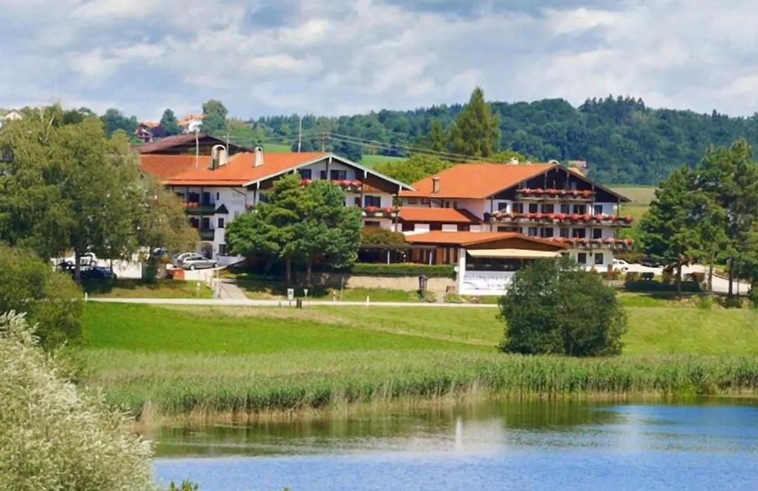 Hotel Seeblick&Ferienwohnung-1