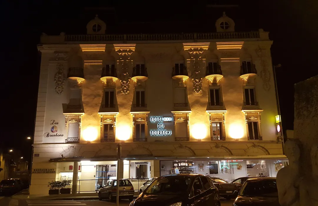Logis Hotel des Bourbons Montluçon Climatisé-1
