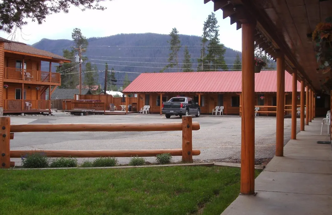 Lone Eagle Lodge-1