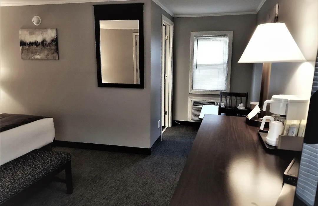 Mt. Madison Inn & Suites-1