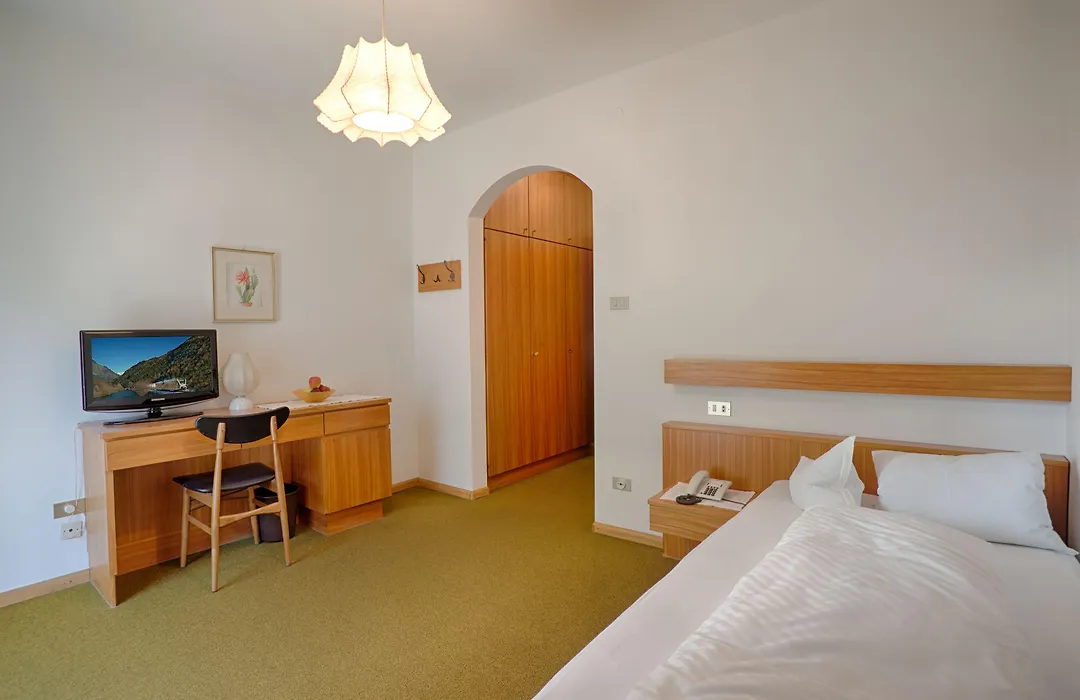 Hotel Weingarten-1