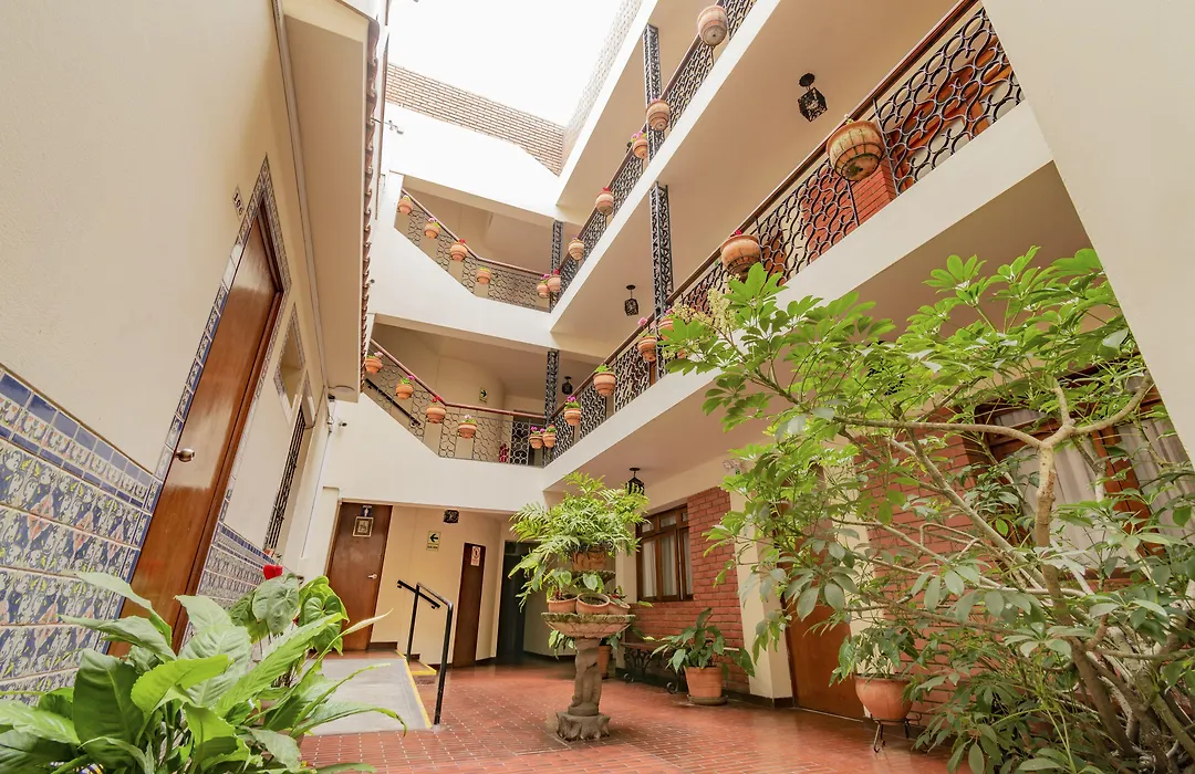 Hotel San Isidro Inn-1