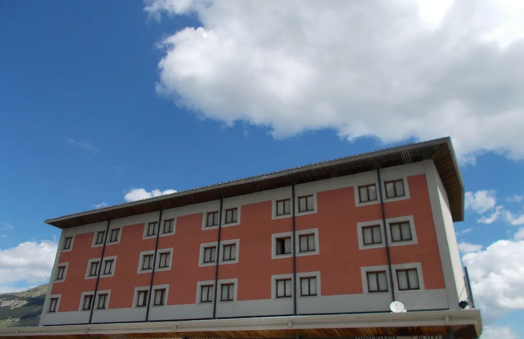 Hotel Holidays-1