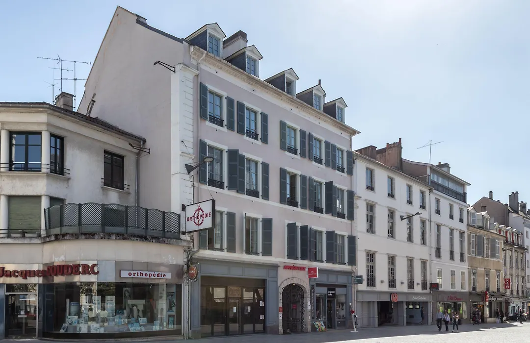 Appart'City Confort Pau Centre-1