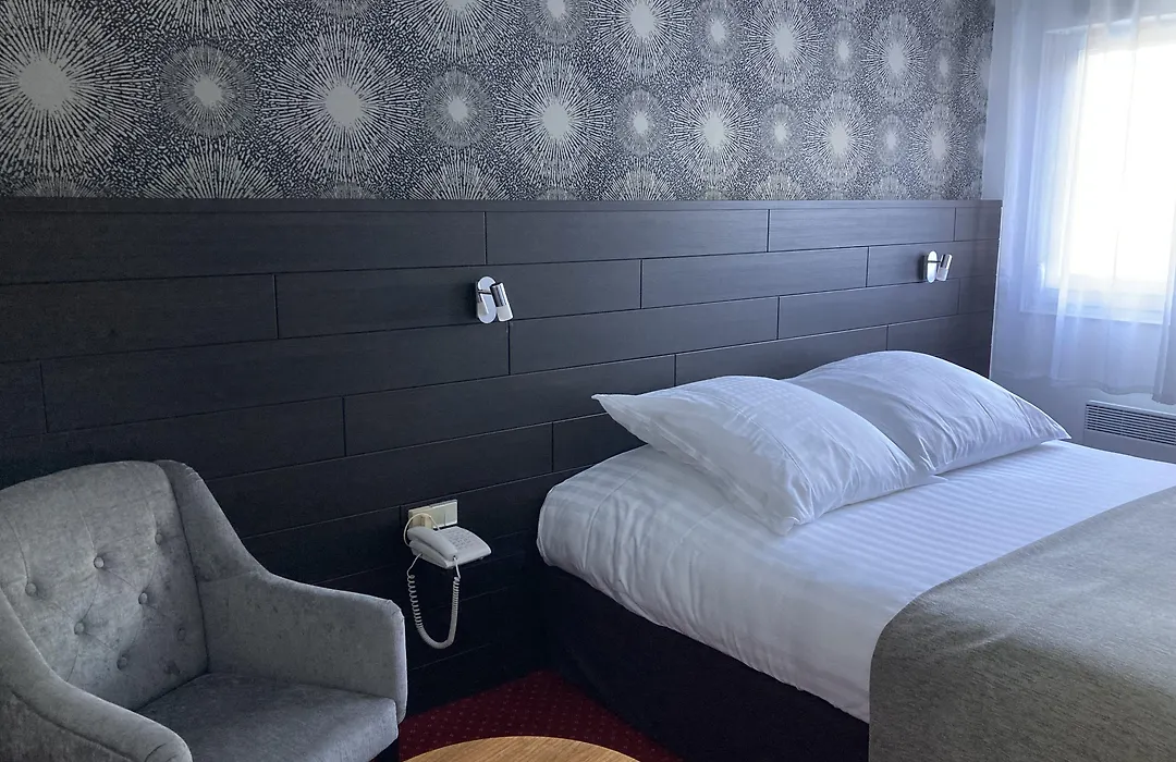 The Originals City, Hôtel du Château, Pontivy (Inter-Hotel)-1