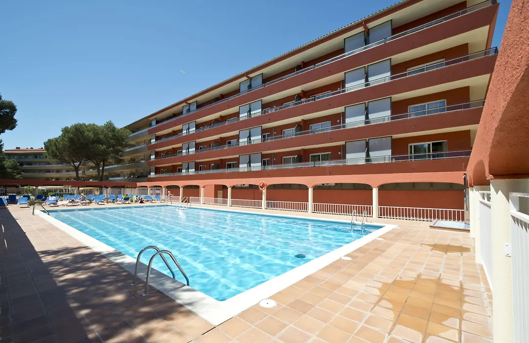 Apartamentos Salles Beach-1