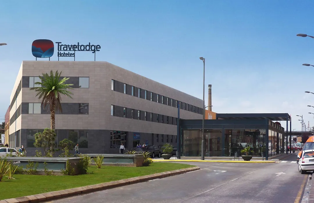 Travelodge Valencia Aeropuerto-1