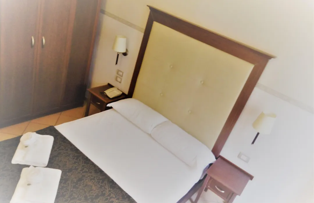 Hotel Vittorio Emanuele-1