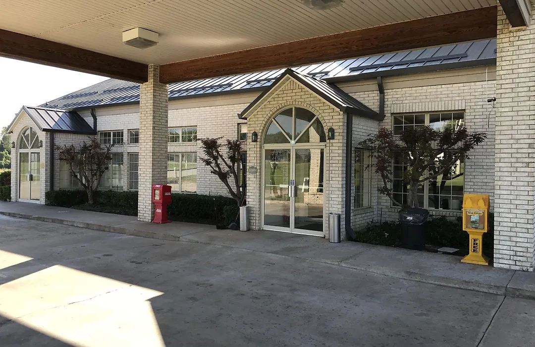 Days Inn By Wyndham Grove-1