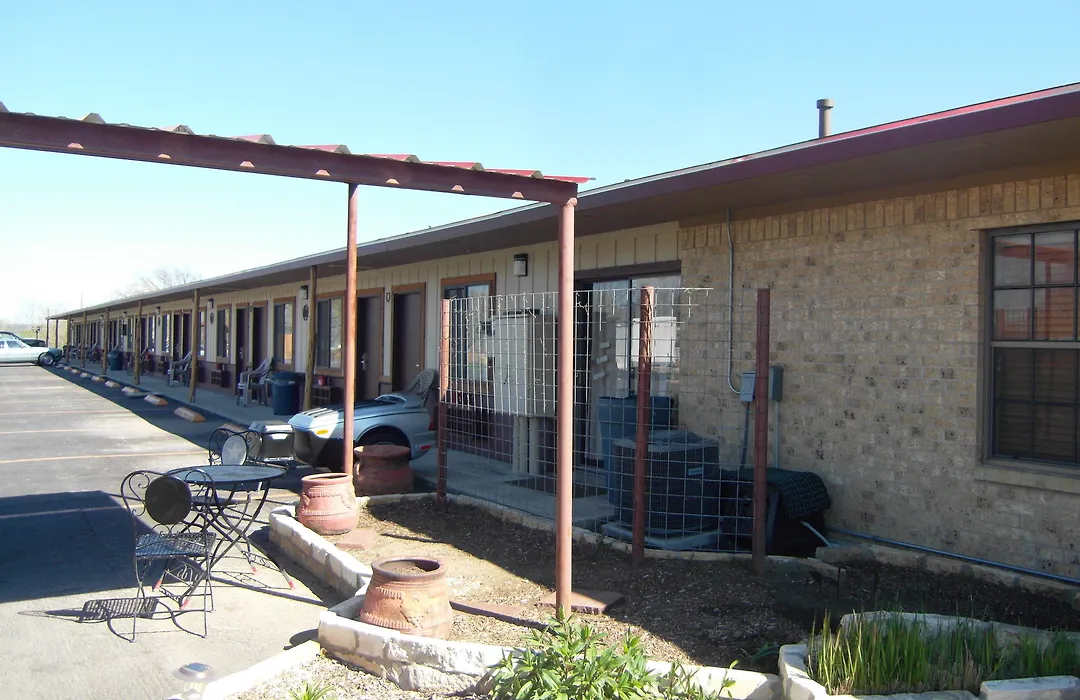 Americas Best Value Inn - Legend'S Inn-1