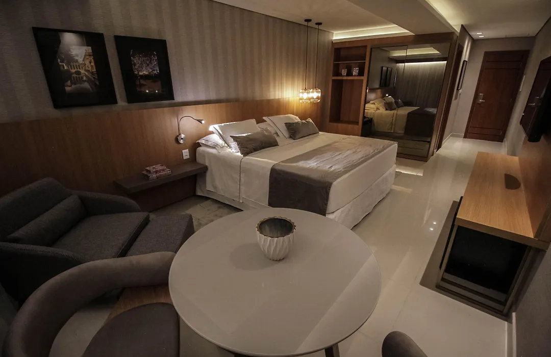 Oscar Hotel Executive-1