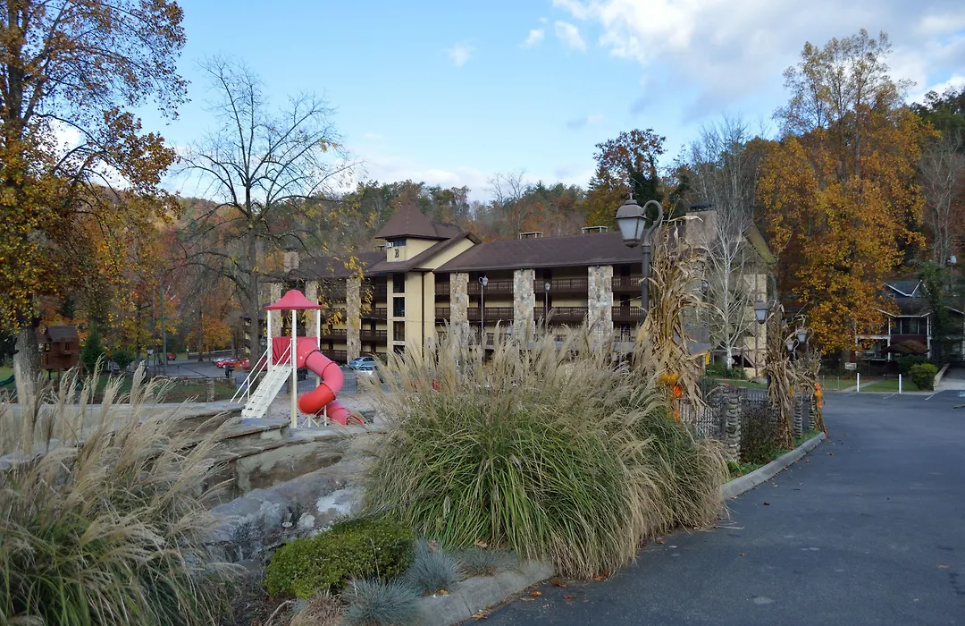 Brookside Lodge - Gatlinburg - On The River-1