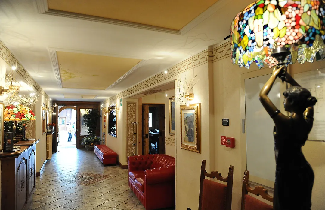 Hotel Alpina-1