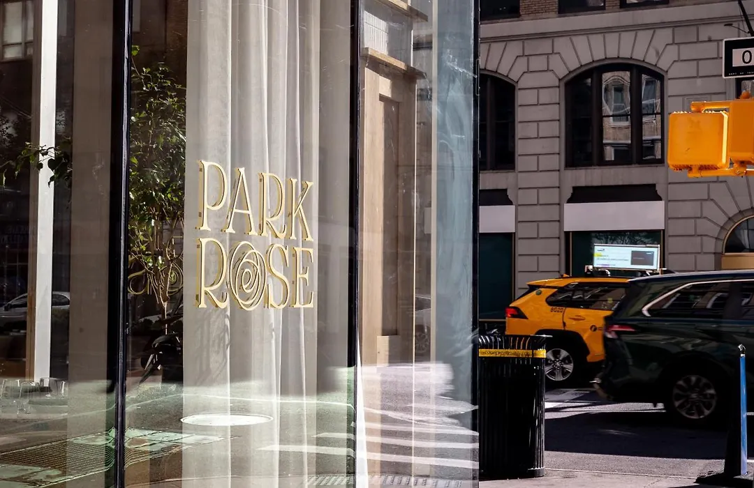 Mondrian Park Avenue-1