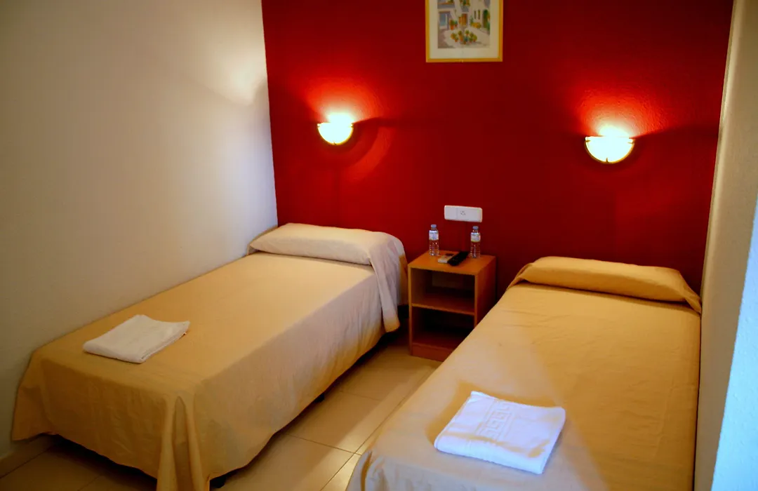 Hotel Sant Jordi-1