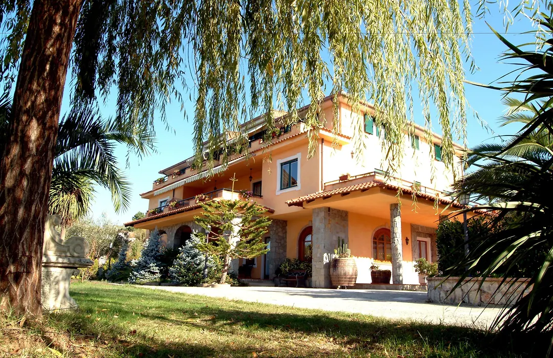 Residence e B&B Villamirella-1