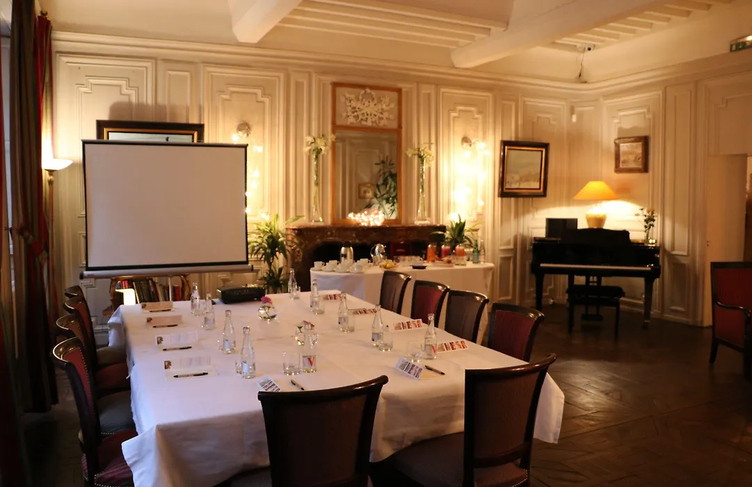 Hotel D'Haussonville-1