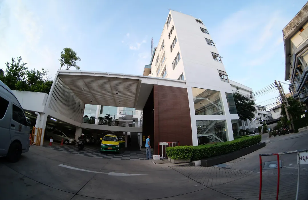 Trang Hotel Bangkok-1