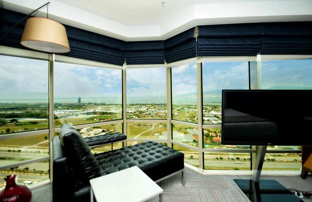 Ramada Encore By Wyndham Izmir-1