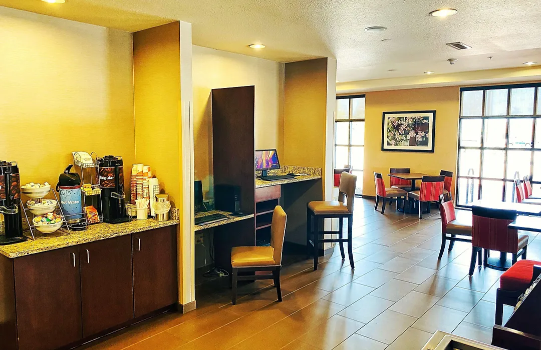 Comfort Inn & Suites-1