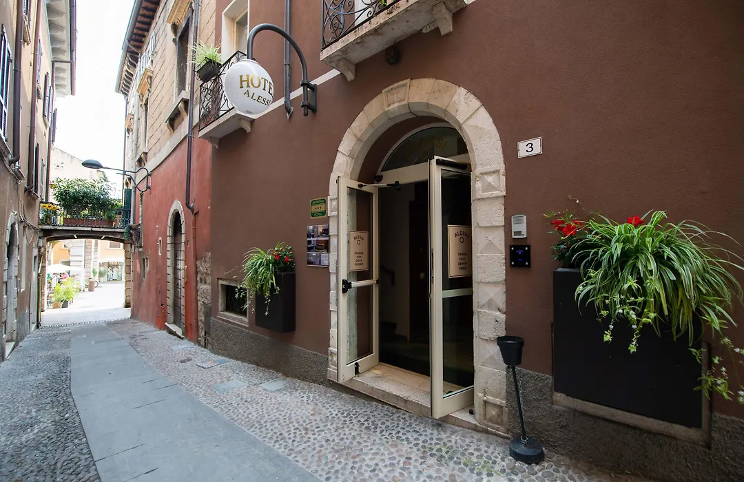 Alessi Hotel Trattoria-1