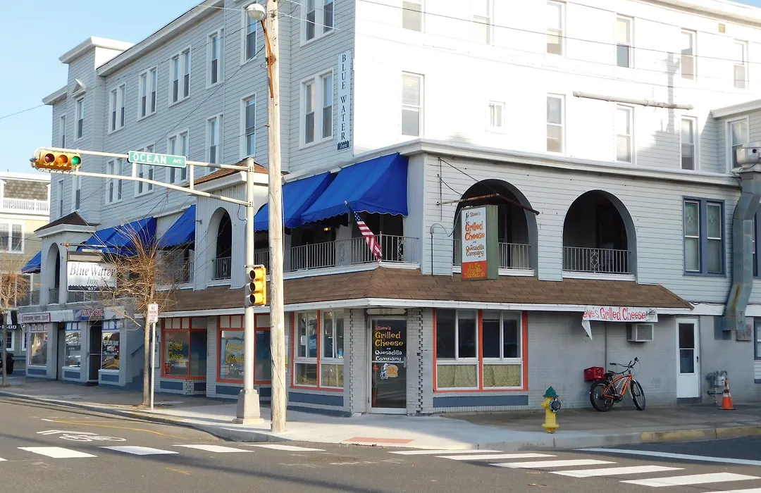 Blue Water Inn-1