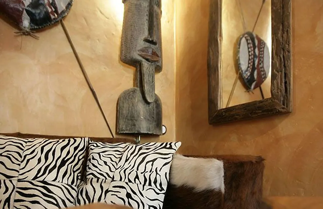 Hip Hotel-1