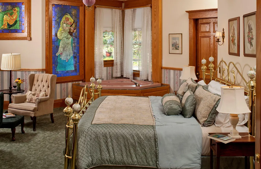 Old Rittenhouse Inn-1