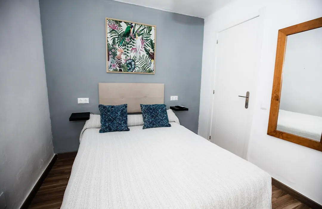 Hostal The Monkey Room-1