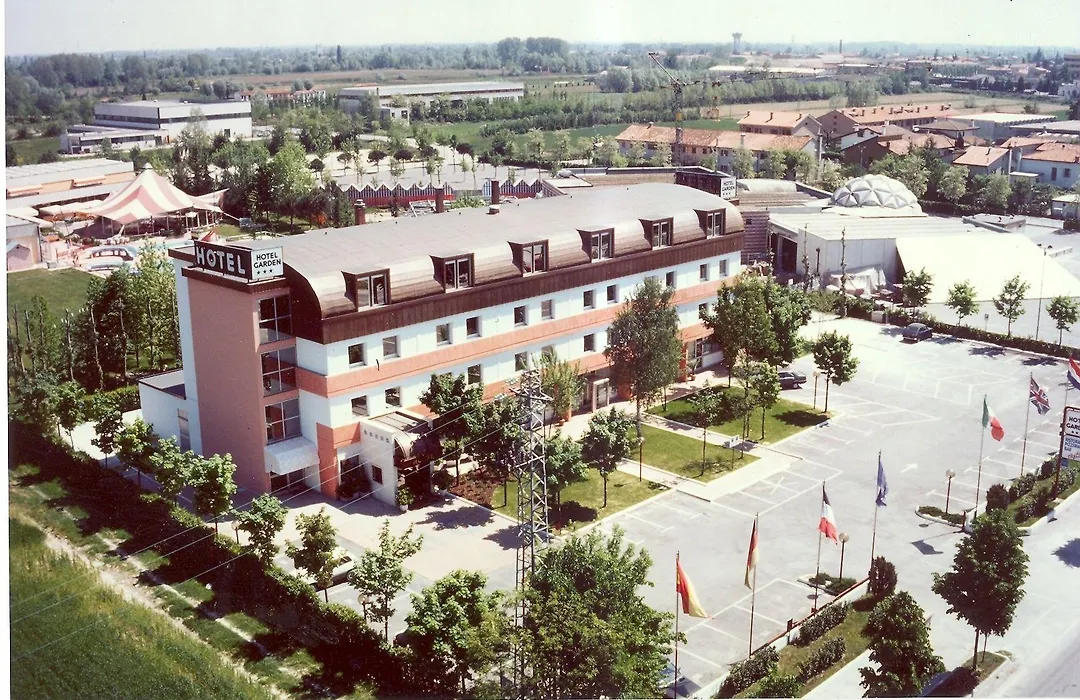 Hotel Garden-1